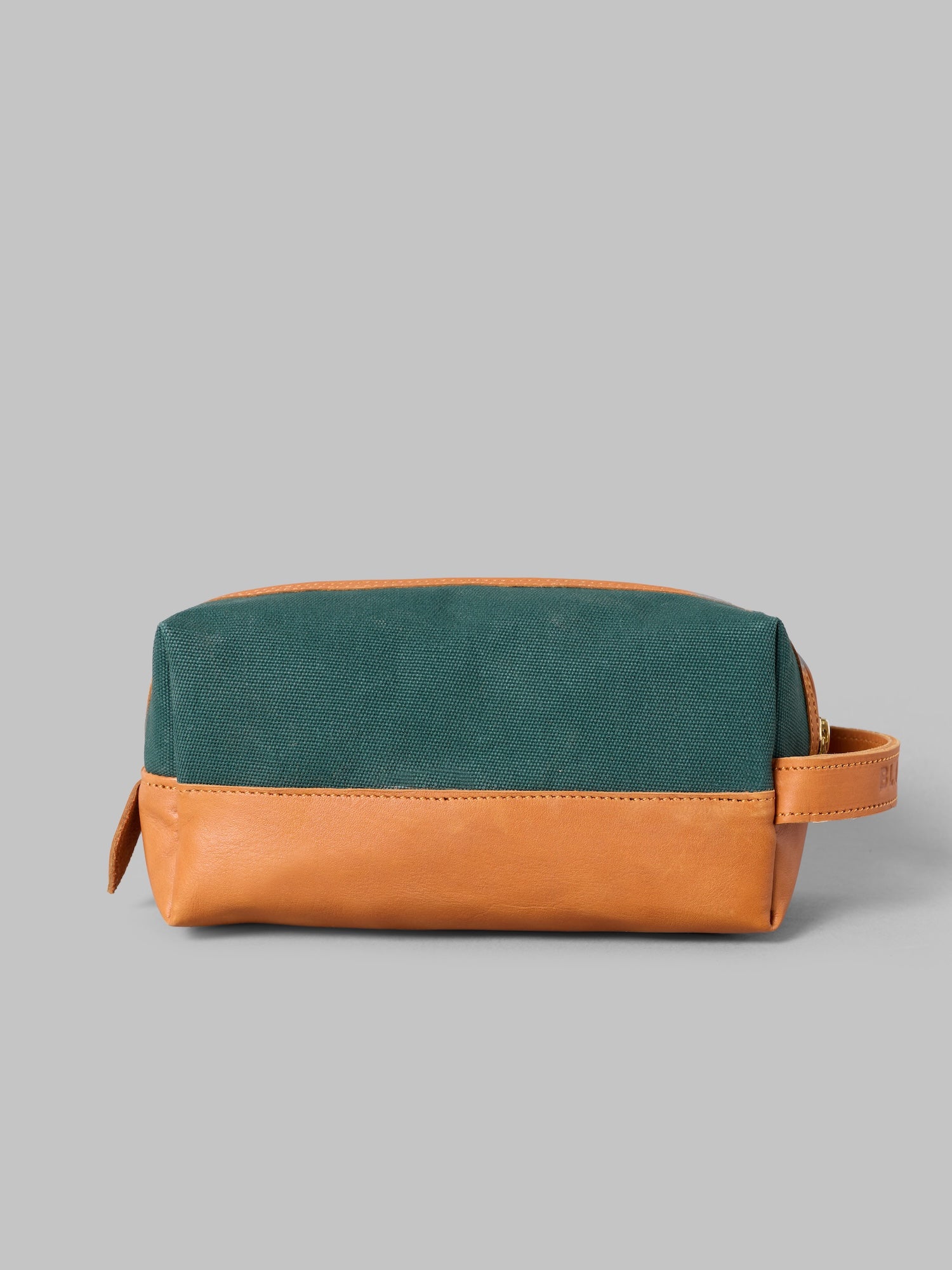 THE DENNIS BEAUTY AND CABLE CASE GREEN