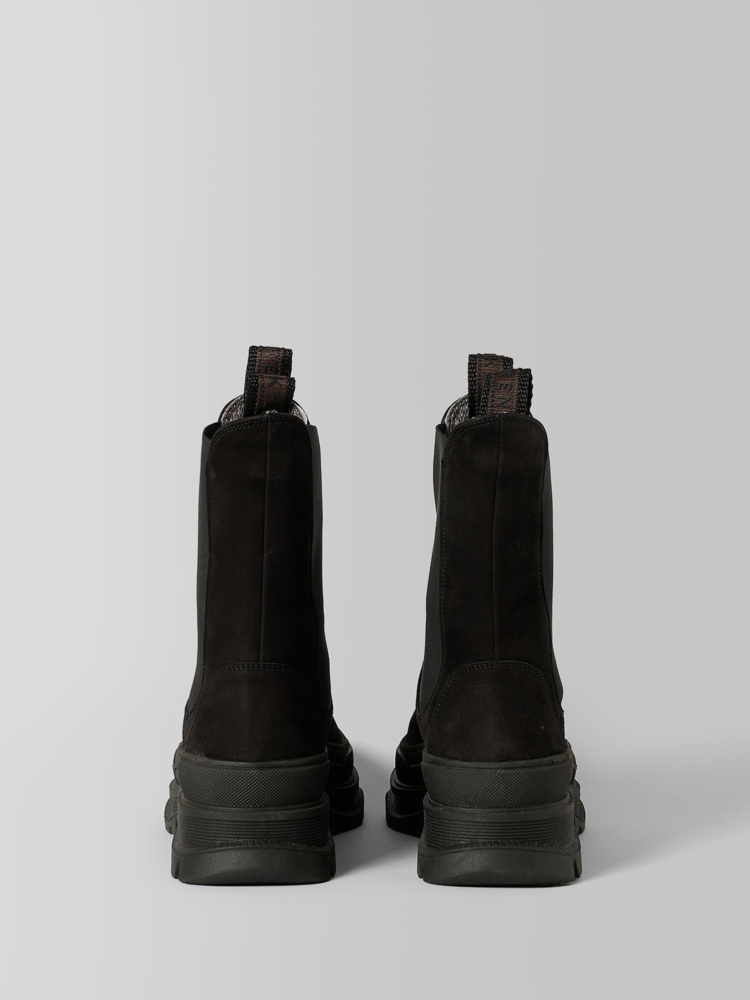 THE BALTIMORE WATER RESISTANT LEATHER BOOT BLACK