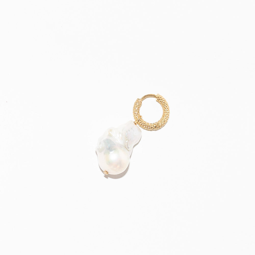 Blankens Single Gold Pearl Earring and Pendant