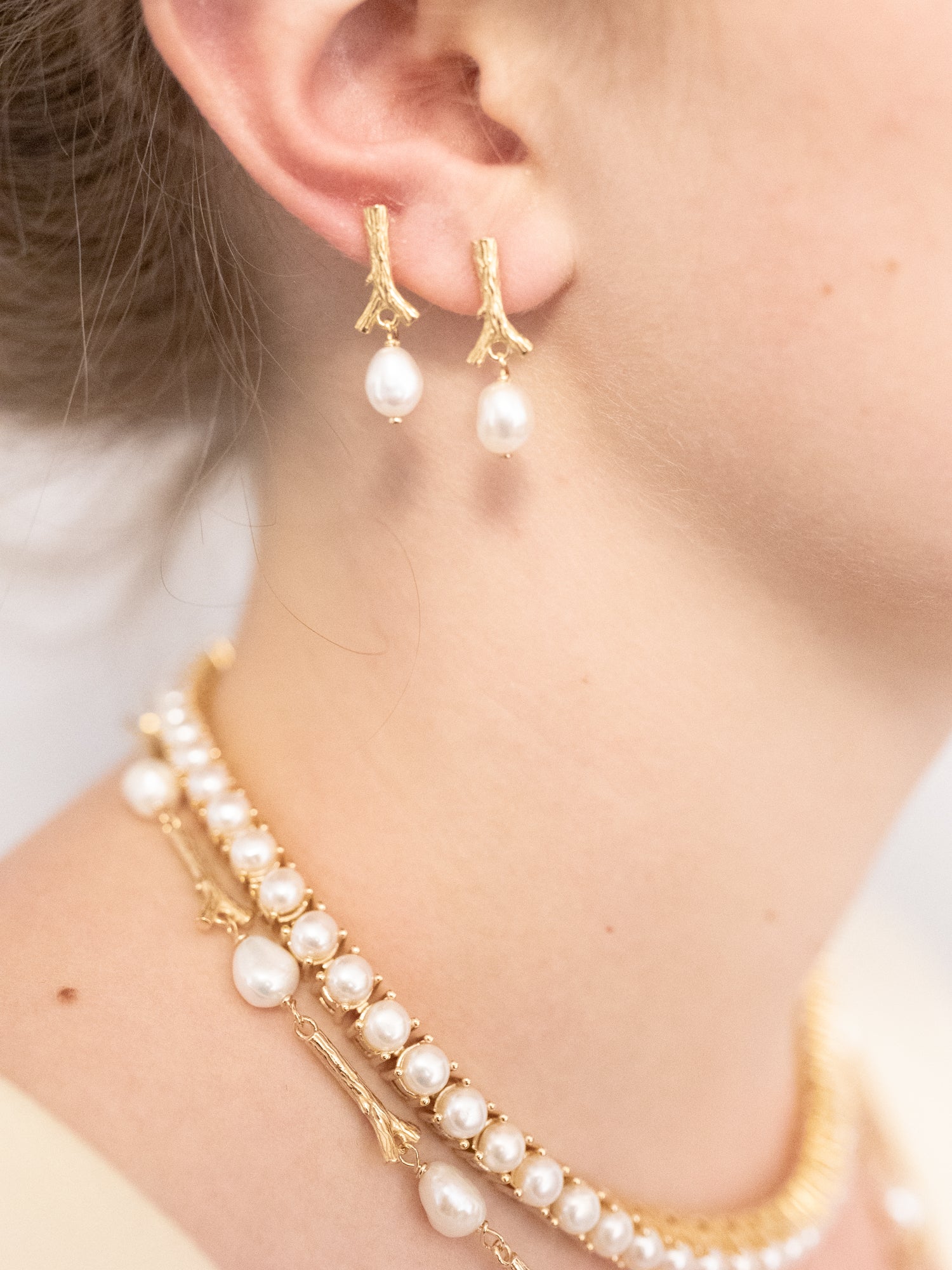 Blankens Stick and Pearl Earring in Gold