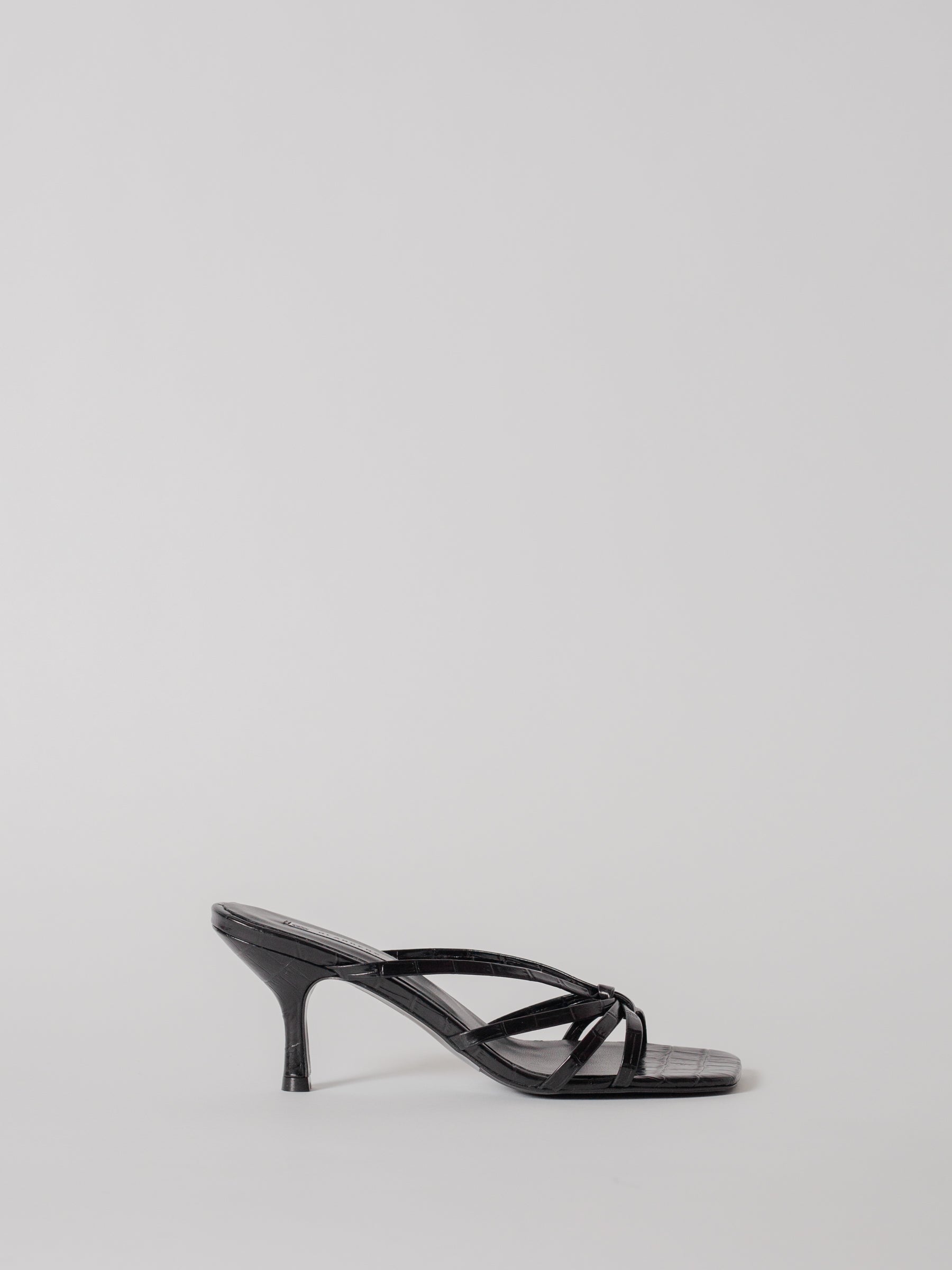 Blankens The Jennie Black heels in croc