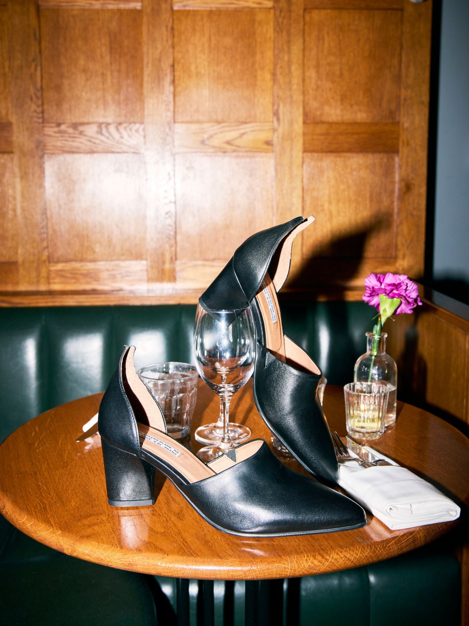 THE RIVERSIDE BLACK LEATHER