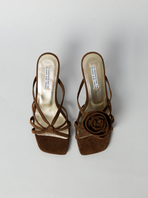 Blankens Chocolate Brown Clip-On Rose