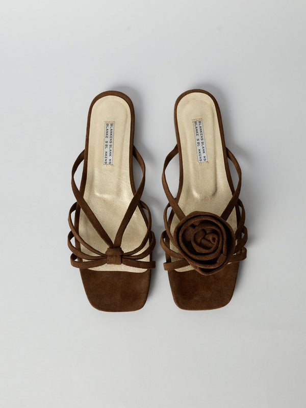 Blankens Chocolate Brown Clip-On Rose