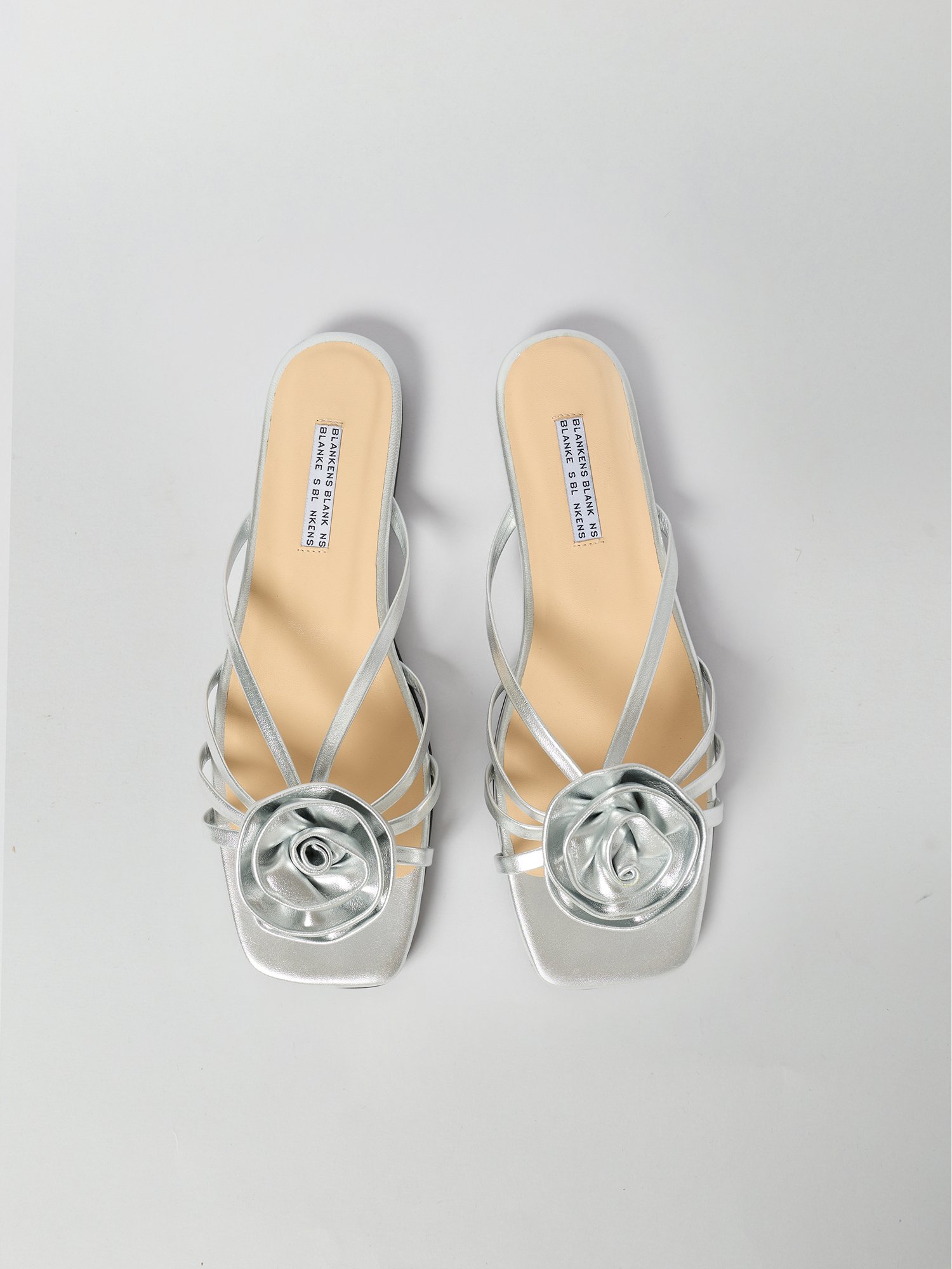 THE JENNIE FLAT SILVER